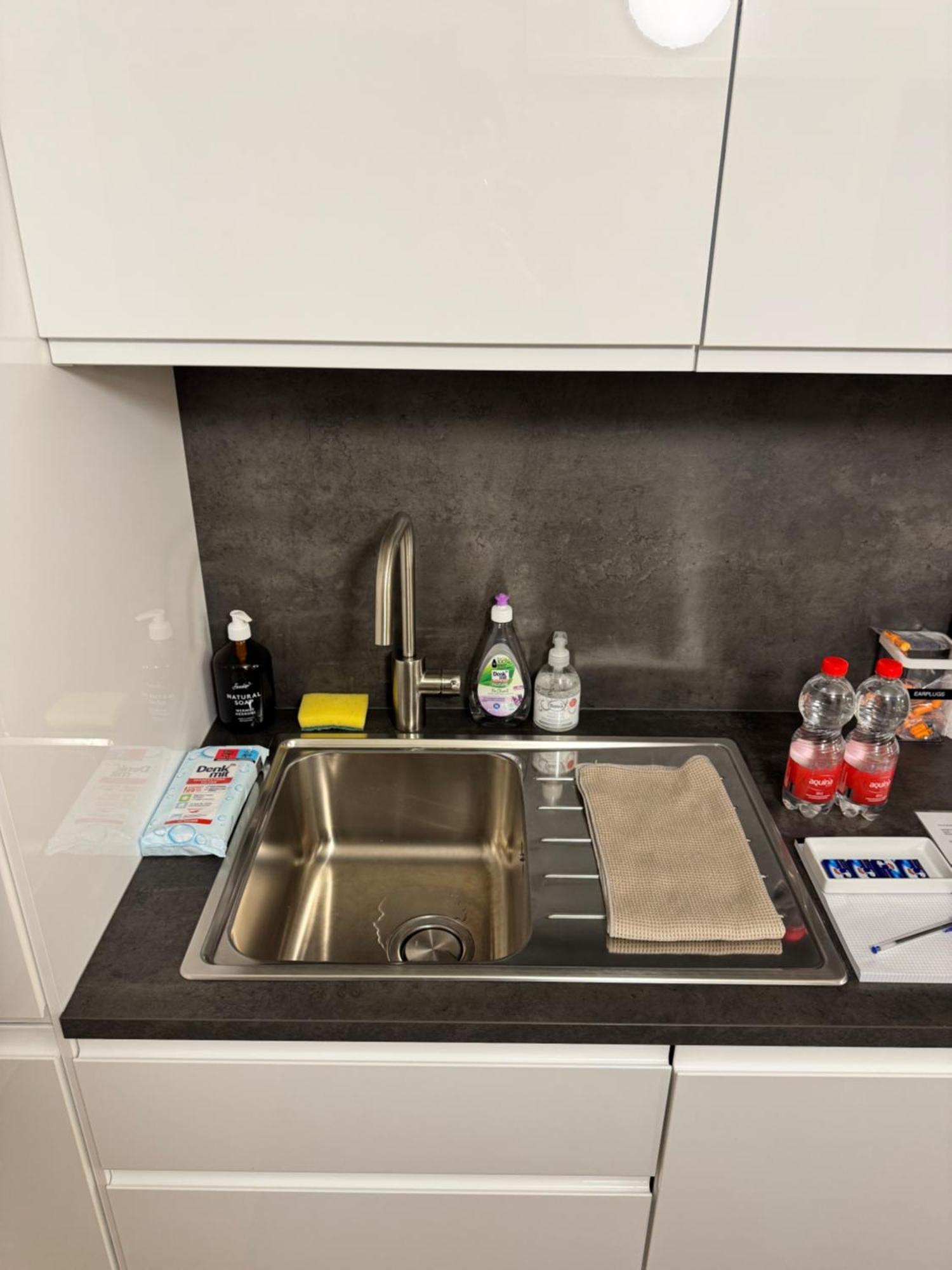 בזל Cozy City Center, 4 Bedroom- 120Sq, 5Min Walk To Main Station מראה חיצוני תמונה