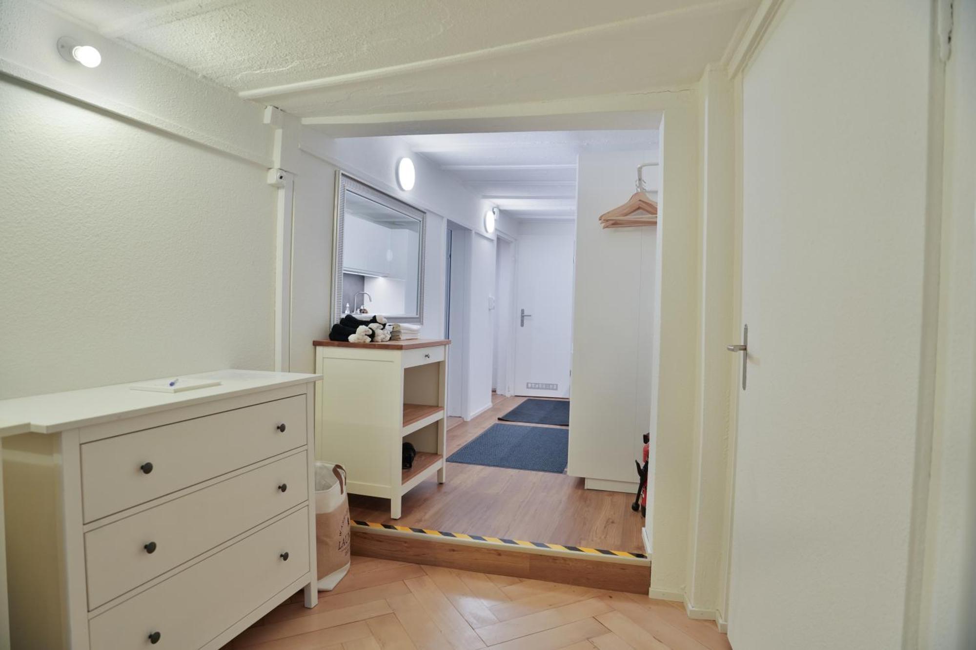 בזל Cozy City Center, 4 Bedroom- 120Sq, 5Min Walk To Main Station מראה חיצוני תמונה