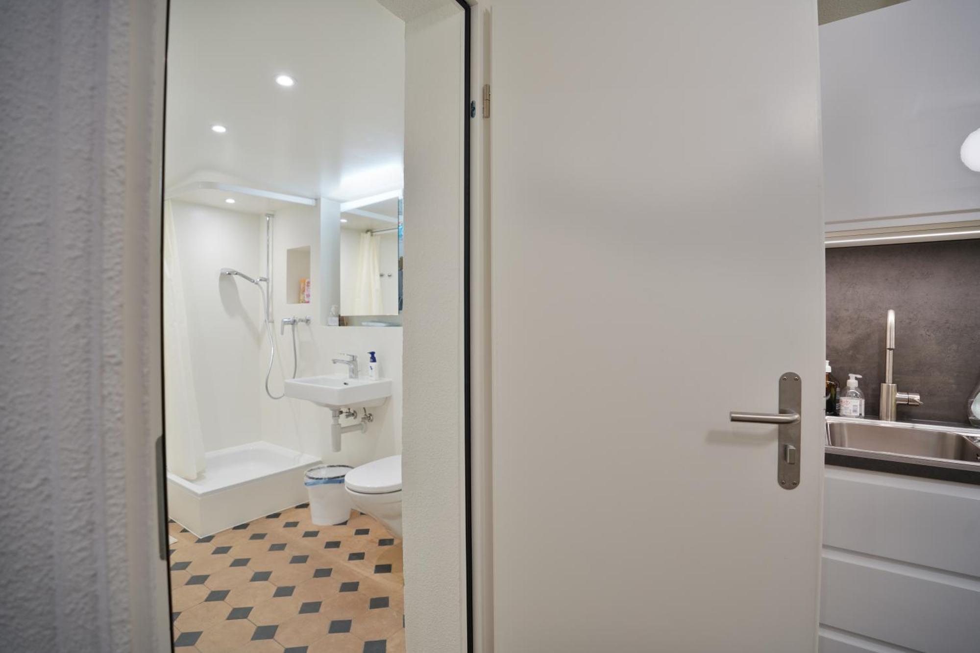 בזל Cozy City Center, 4 Bedroom- 120Sq, 5Min Walk To Main Station מראה חיצוני תמונה