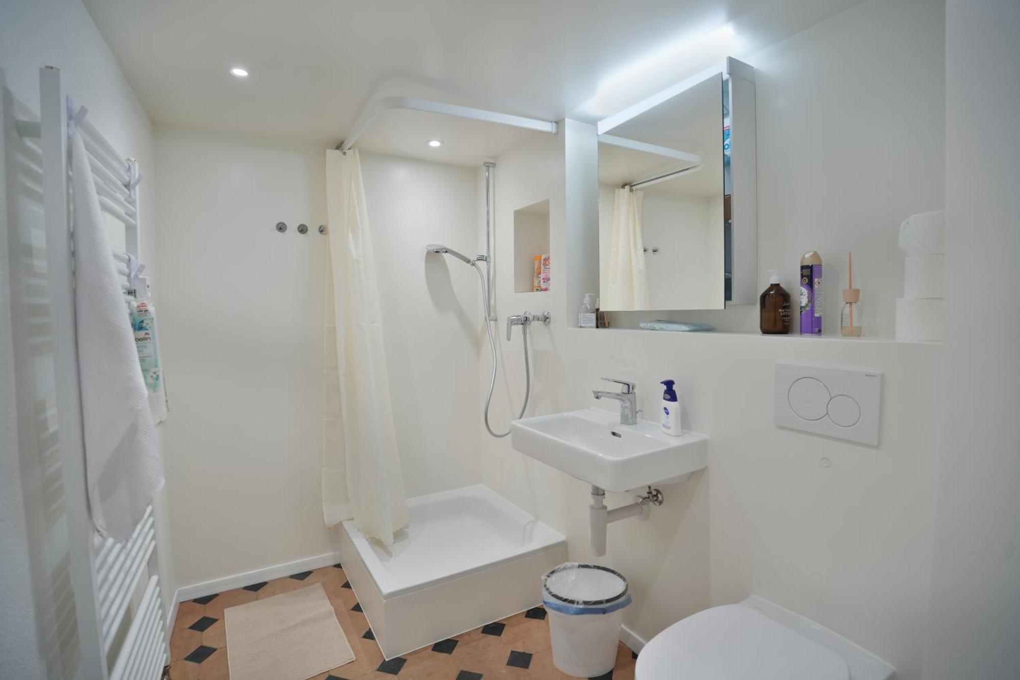 בזל Cozy City Center, 4 Bedroom- 120Sq, 5Min Walk To Main Station מראה חיצוני תמונה
